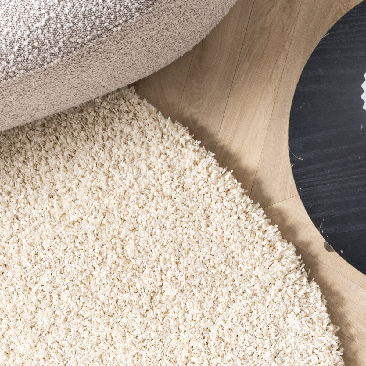 Round shaggy rug - Yves Cream
